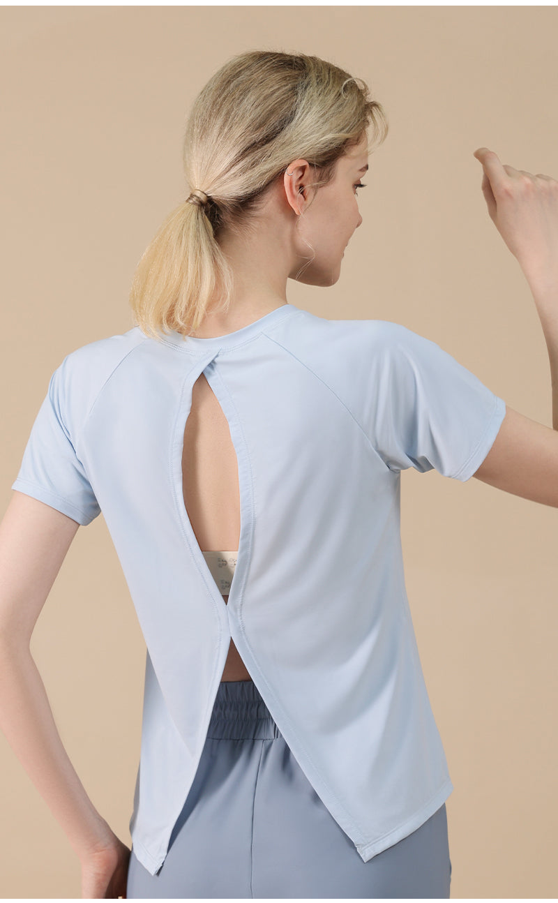 백슬릿 무브 티 | Back-Slit Move Tee