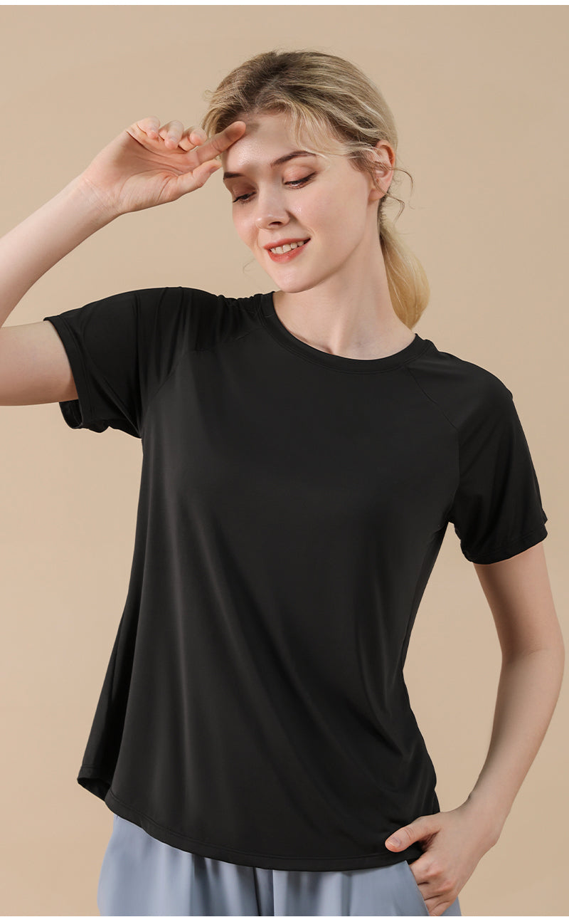 백슬릿 무브 티 | Back-Slit Move Tee