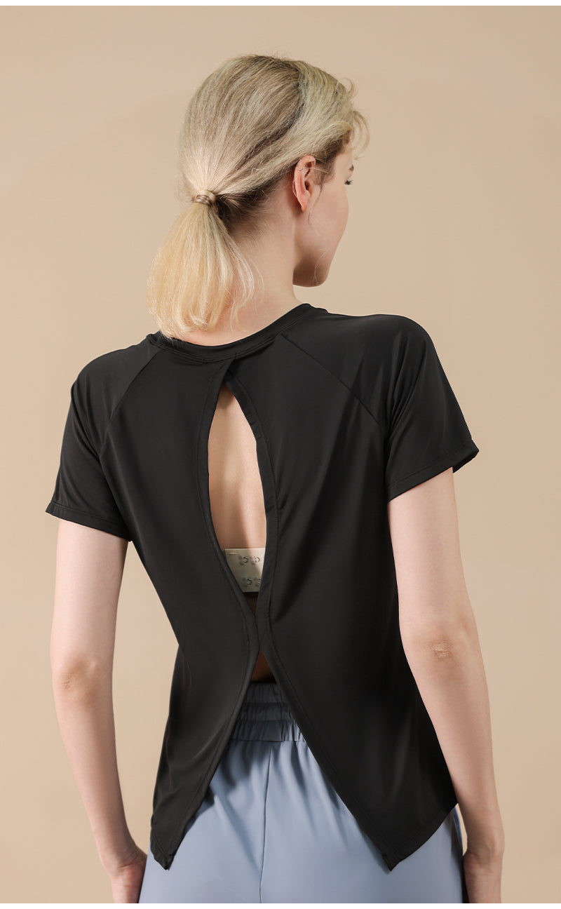백슬릿 무브 티 | Back-Slit Move Tee