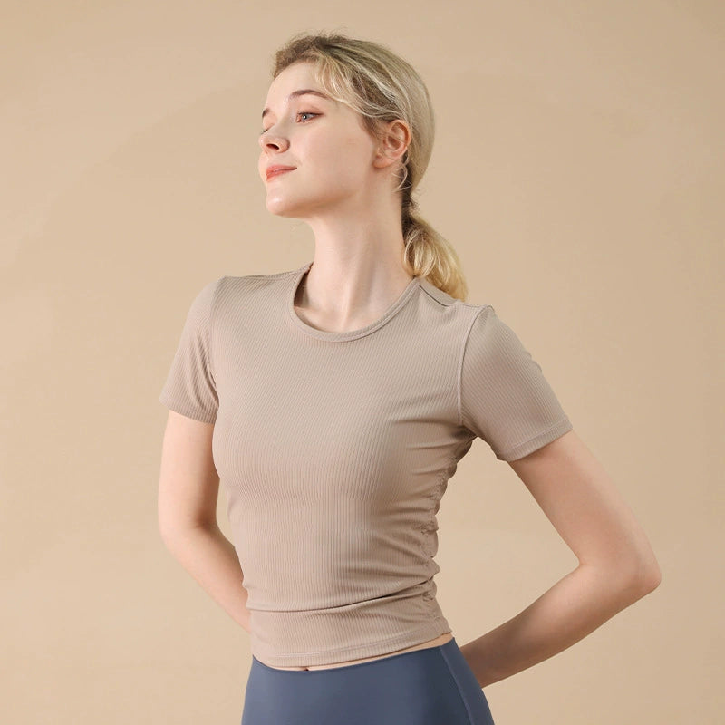 에센셜 라이트핏 티셔츠 ｜ Essential Light-Fit Tee